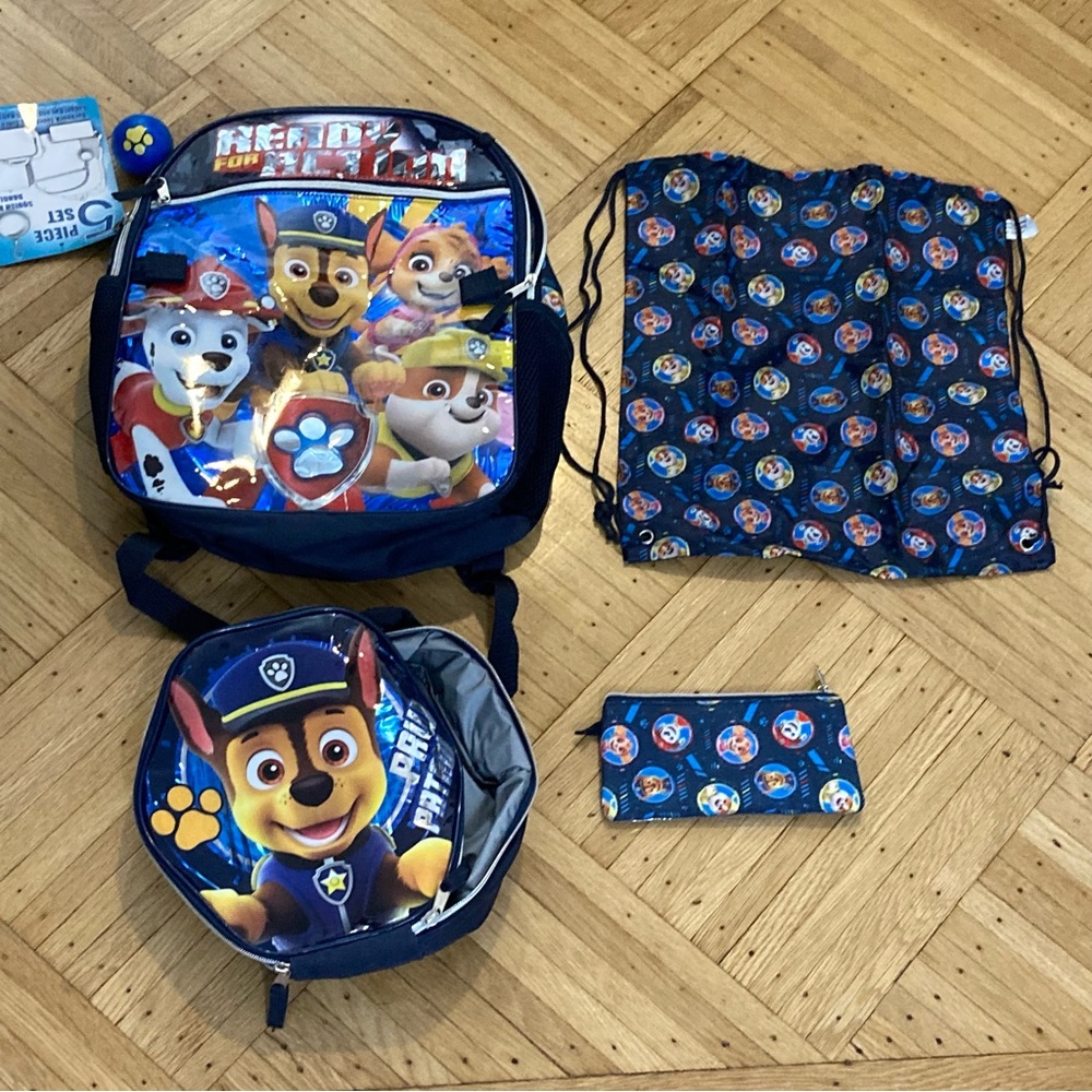 NWT children’s paw patrol bookbag set